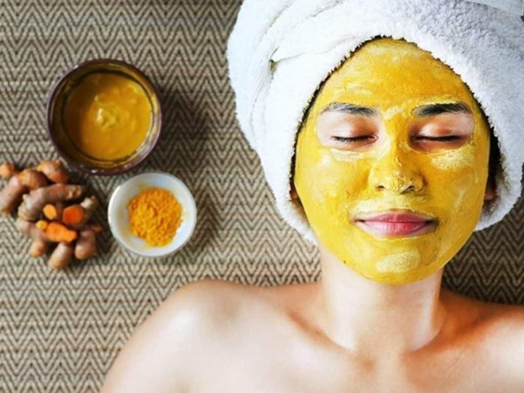 Turmeric And Coconut Face Mask -Acne-Fighting Face Masks